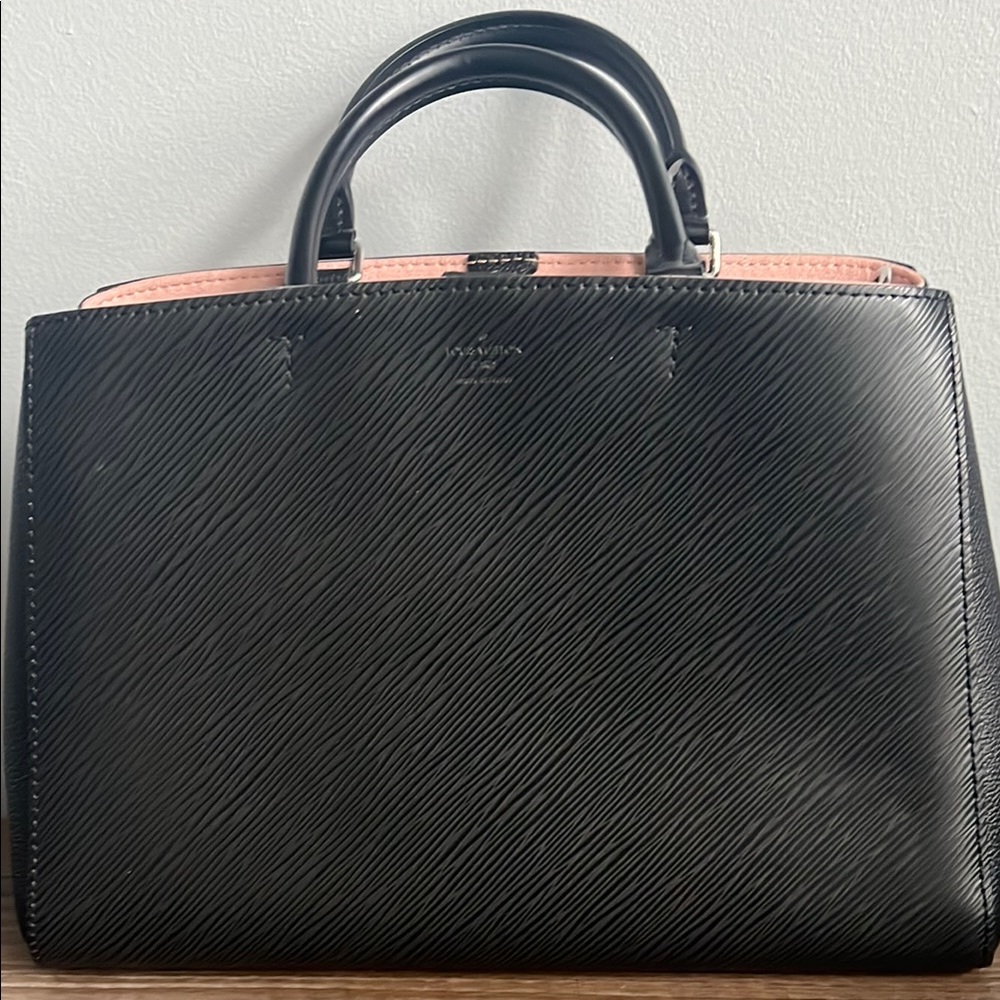 Authentic Louis Vuitton Handbag - Picture 4 of 10